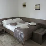 تولازي لوغانتيس