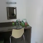 بيت ضيافة تولازي لوغانتيس