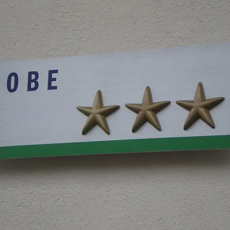 トッラッツィ ゲストハウス ロガテツ