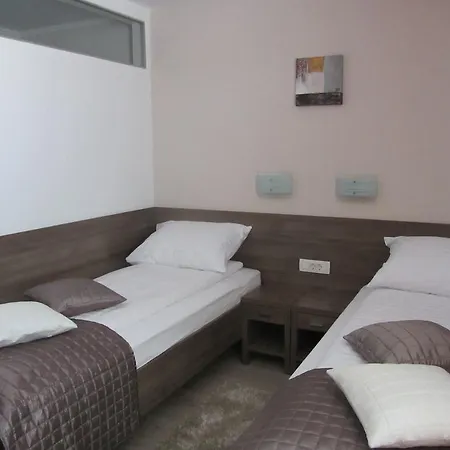 Πανσιόν Tollazzi 3*